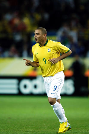 曼联本赛季英超主场两次0-3惨败 3战仅打进1球